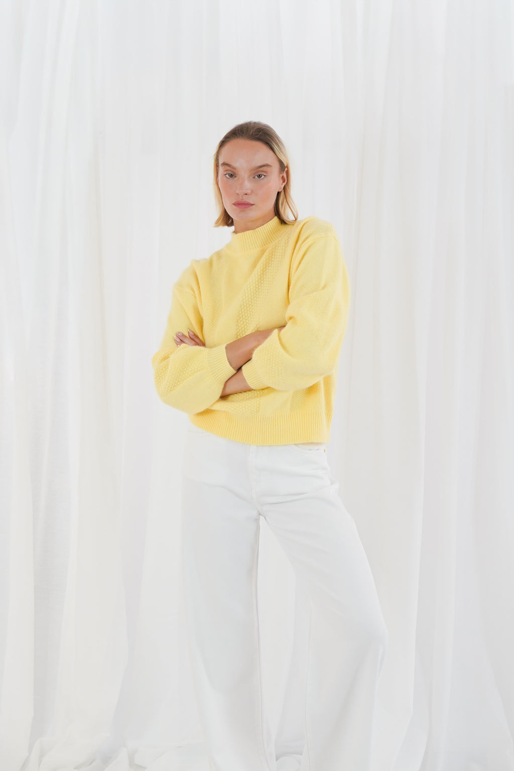TWNS the label knitted pullover Carson long sleeves high neck with relief details